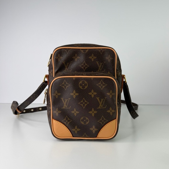 Louis Vuitton Handbags - Authentic Louis Vuitton Monogram Crossbody Bag Vintage Amazone Everyday Bag